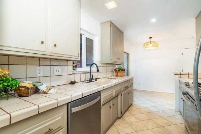 877 Brockton St, El Cajon, CA 92020