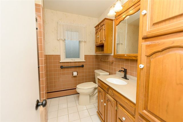 171 Harwood Circle, Penfield, NY 14625