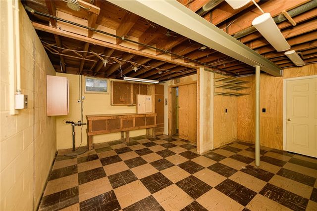 171 Harwood Circle, Penfield, NY 14625