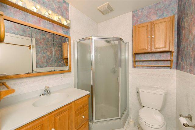 171 Harwood Circle, Penfield, NY 14625