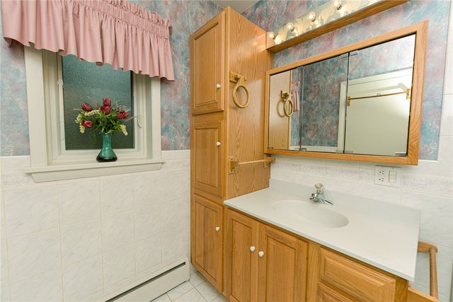 171 Harwood Circle, Penfield, NY 14625