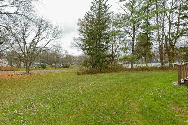 171 Harwood Circle, Penfield, NY 14625