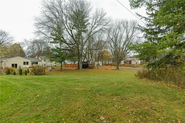 171 Harwood Circle, Penfield, NY 14625