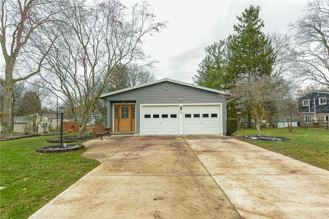 171 Harwood Circle, Penfield, NY 14625