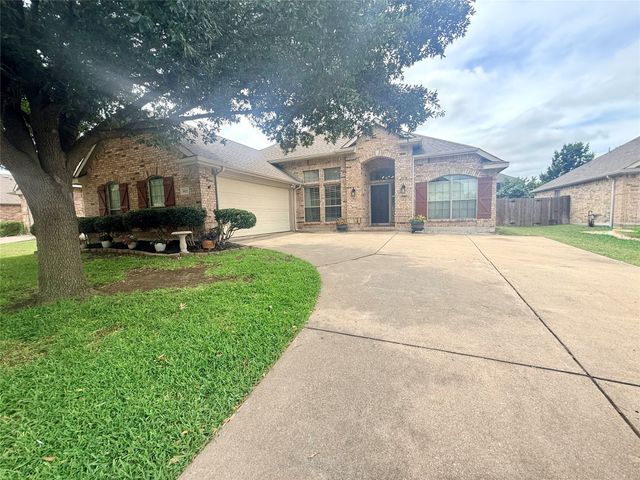 1022 Spinnaker Drive, Forney, TX 75126