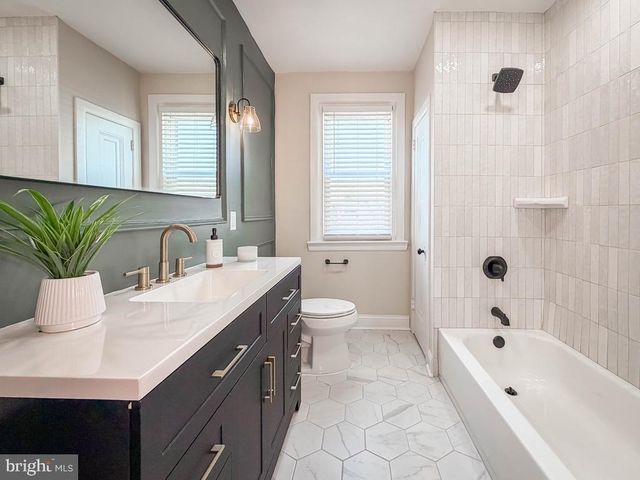 1042 DUNCAN AVE, Lansdowne, PA 19050