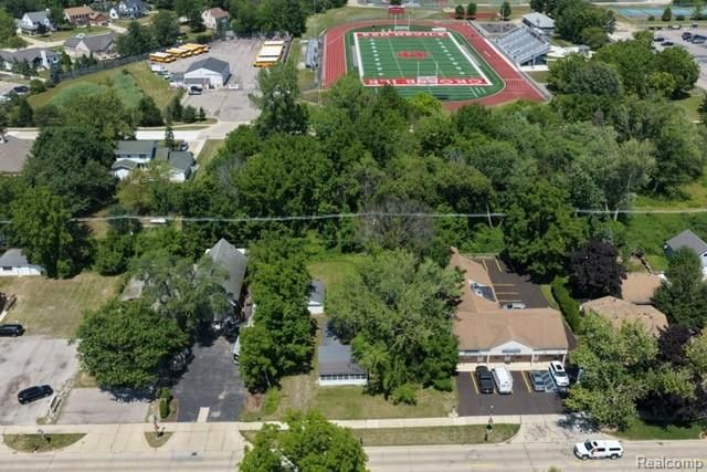 8120 Macomb Street, Grosse Ile, MI 48138