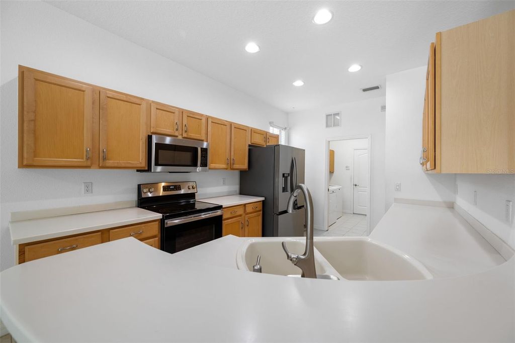 Image 25 of property listing at 5806 NEW PARIS WAY, Ellenton, FL 34222