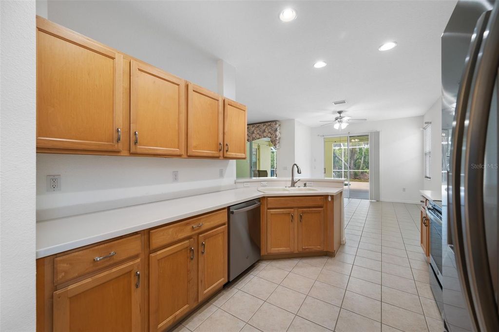 Image 27 of property listing at 5806 NEW PARIS WAY, Ellenton, FL 34222