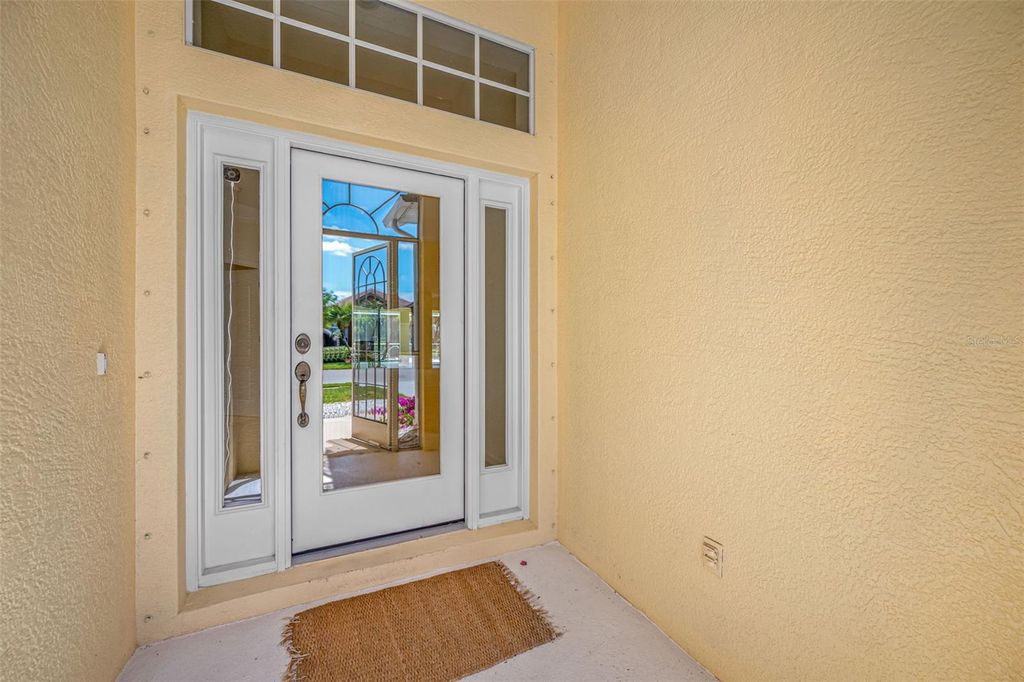 Image 5 of property listing at 5806 NEW PARIS WAY, Ellenton, FL 34222