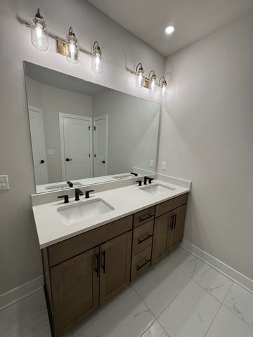 814 42nd Ave, N, Nashville, TN 37209