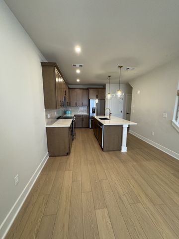 814 42nd Ave, N, Nashville, TN 37209