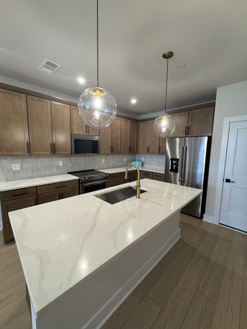 814 42nd Ave, N, Nashville, TN 37209