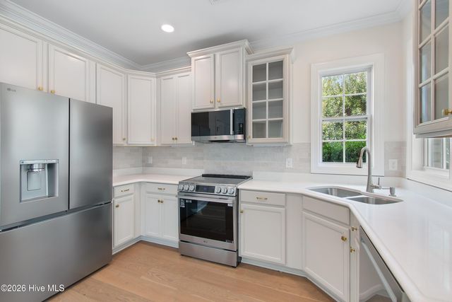 2776 Parkridge Drive, Southport, NC 28461