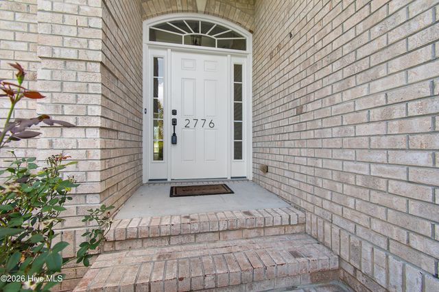 2776 Parkridge Drive, Southport, NC 28461