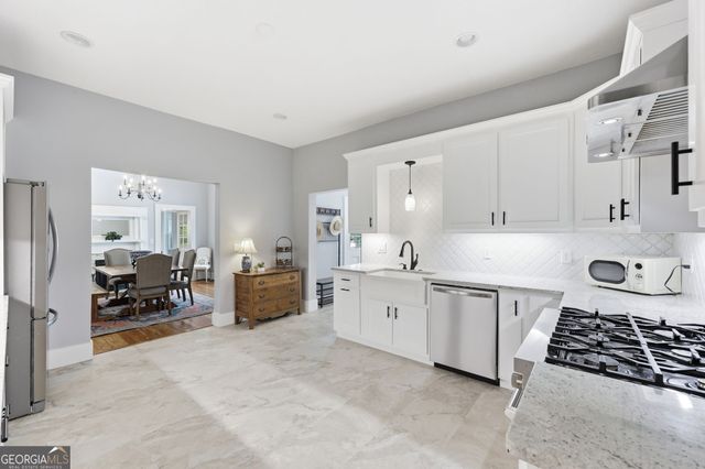 420 Foreacre Street, Cornelia, GA 30531