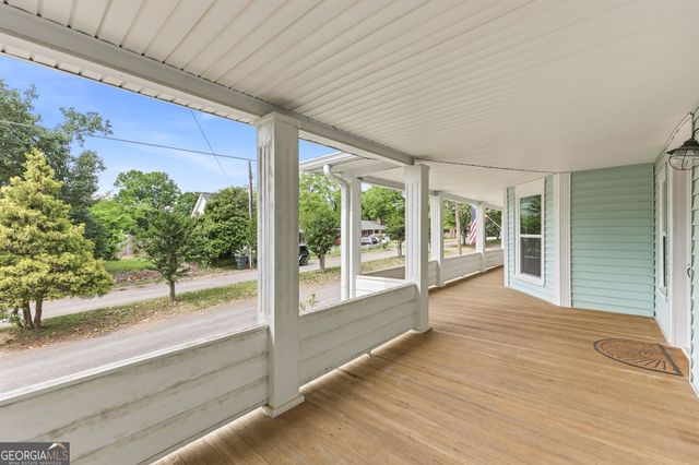 420 Foreacre Street, Cornelia, GA 30531