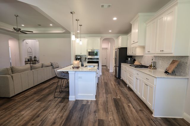 149 Fairweather Drive, Burleson, TX 76028