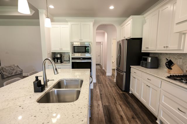 149 Fairweather Drive, Burleson, TX 76028