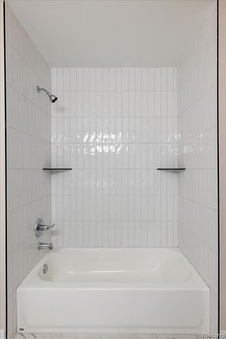 50637 Mistwood Drive, Macomb, MI 48042