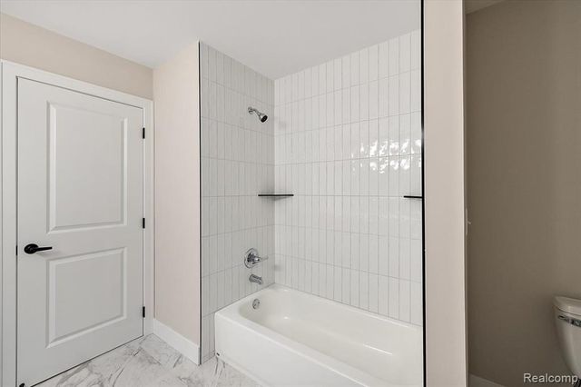 50637 Mistwood Drive, Macomb, MI 48042