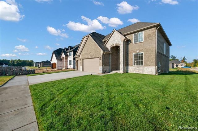 50637 Mistwood Drive, Macomb, MI 48042