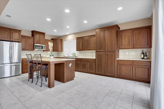 312 Martin Street, Tulare, CA 93274