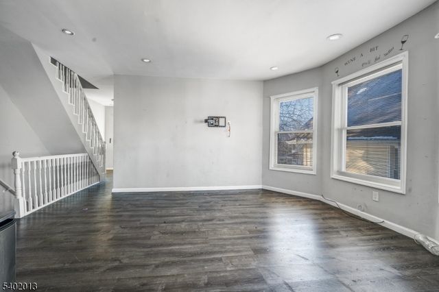 31 Homestead Park, Newark City, NJ 07108