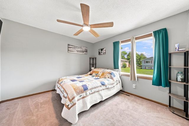 2201 Kessler Lane, Chaska, MN 55318