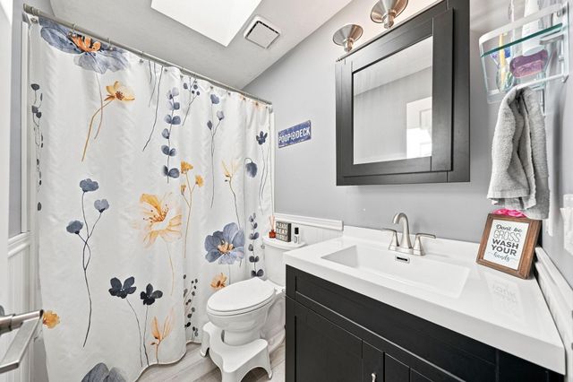 2201 Kessler Lane, Chaska, MN 55318