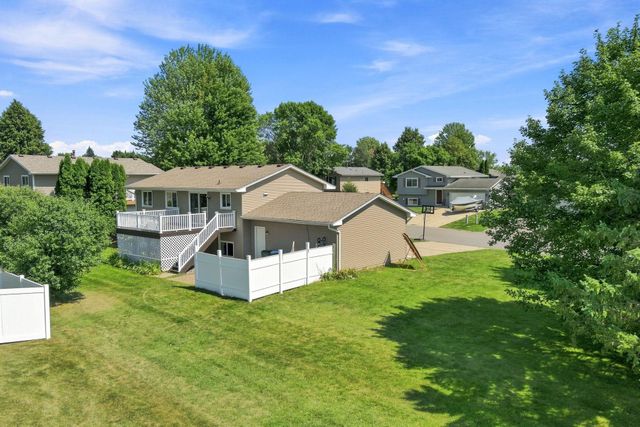 2201 Kessler Lane, Chaska, MN 55318