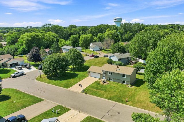 2201 Kessler Lane, Chaska, MN 55318