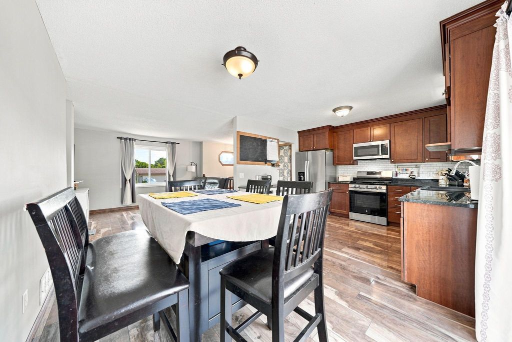 2201 Kessler Lane, Chaska, MN 55318 — photo 4