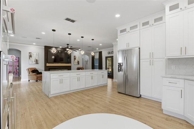 4575 LAKE SHORE DRIVE, St Cloud, FL 34772