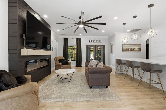 4575 LAKE SHORE DRIVE, St Cloud, FL 34772