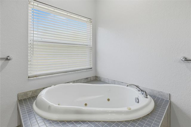 4575 LAKE SHORE DRIVE, St Cloud, FL 34772