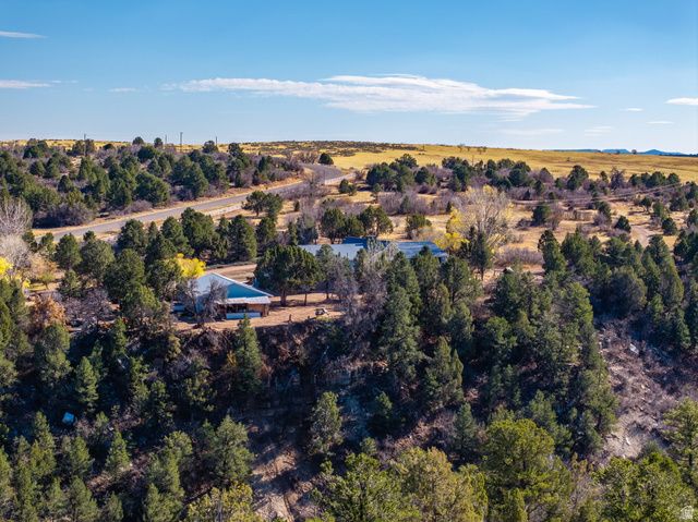 6 S NORTH FORK RD, Orderville, UT 84758