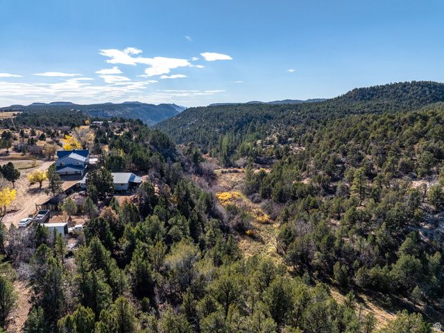 6 S NORTH FORK RD, Orderville, UT 84758