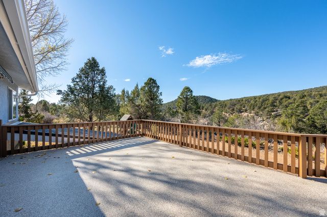 6 S NORTH FORK RD, Orderville, UT 84758