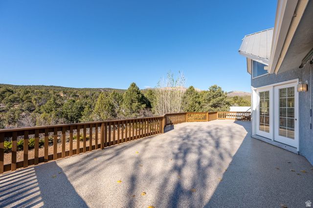 6 S NORTH FORK RD, Orderville, UT 84758