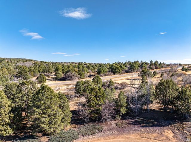 6 S NORTH FORK RD, Orderville, UT 84758