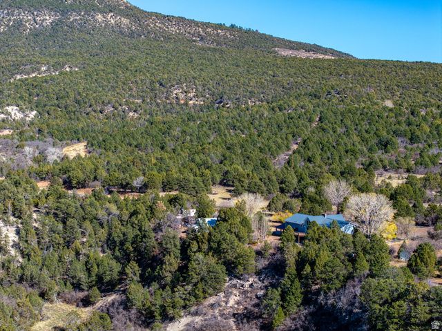 6 S NORTH FORK RD, Orderville, UT 84758
