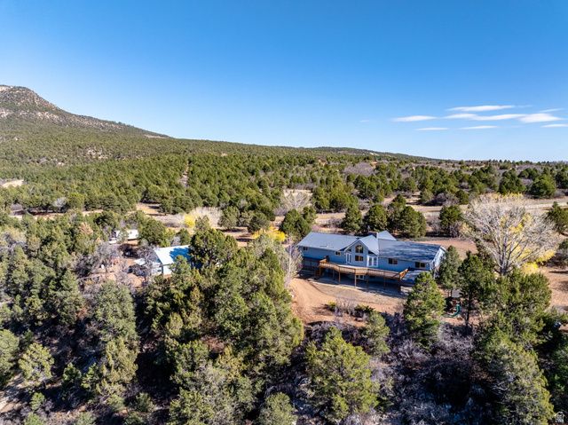 6 S NORTH FORK RD, Orderville, UT 84758