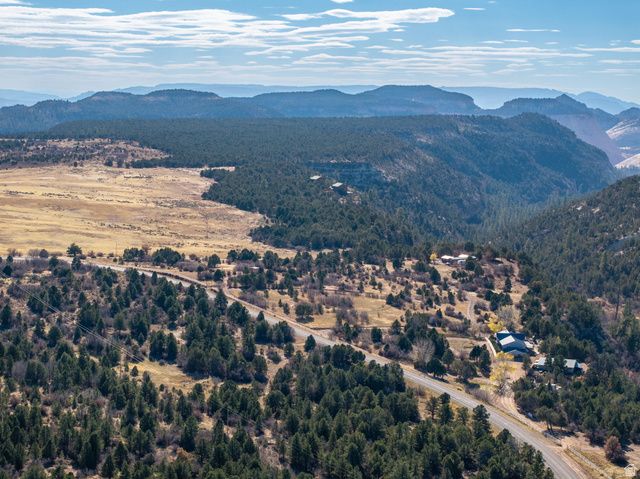 6 S NORTH FORK RD, Orderville, UT 84758