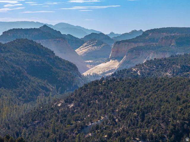 6 S NORTH FORK RD, Orderville, UT 84758