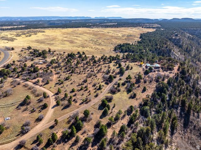 6 S NORTH FORK RD, Orderville, UT 84758