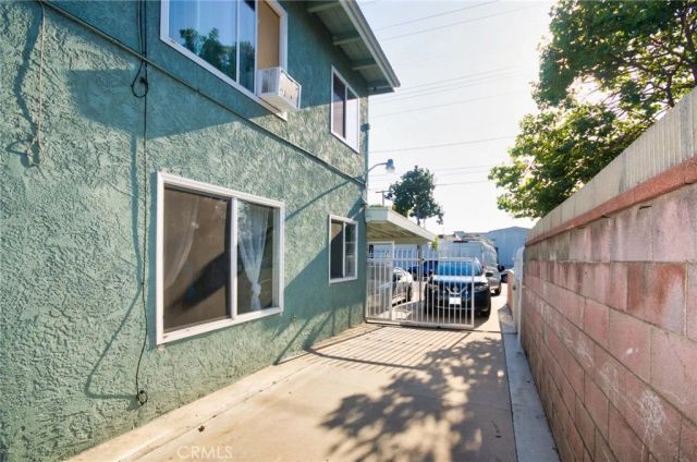 5174 Linden, Long Beach, CA 90805