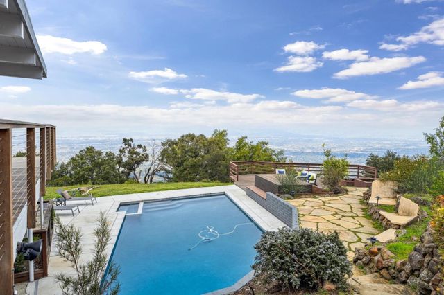 15684 Apollo Heights Court, Saratoga, CA 95070