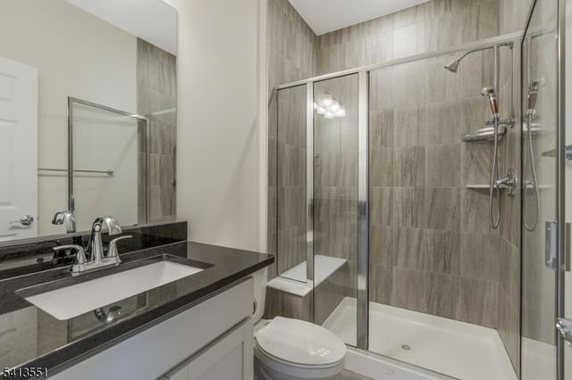 17 Gala Ct, Livingston Twp., NJ 07039