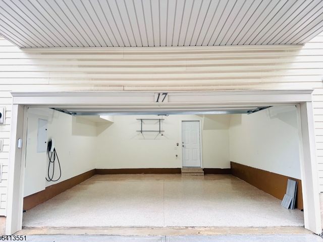 17 Gala Ct, Livingston Twp., NJ 07039